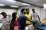Aula prática no Laboratório de Materiais